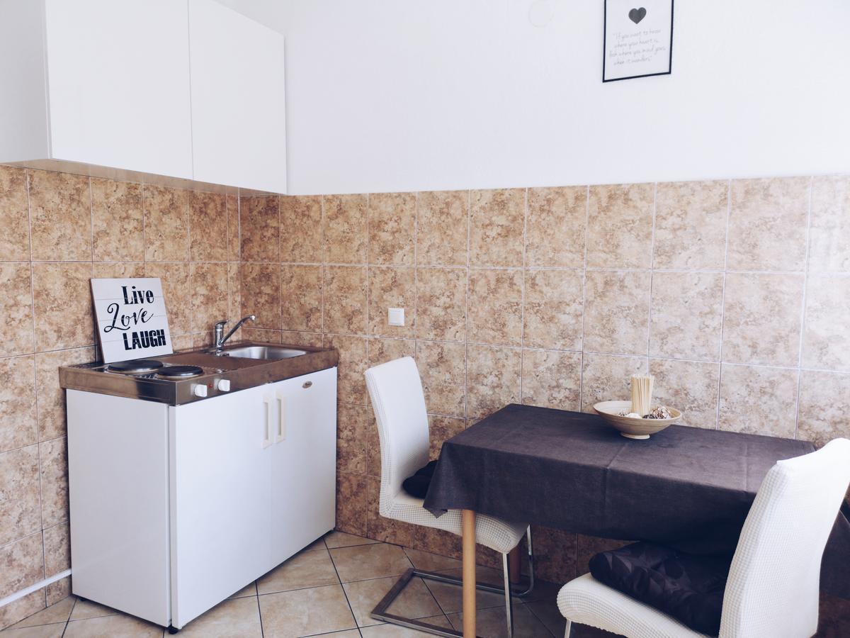 Apartments And Rooms Marica Makarska Ngoại thất bức ảnh